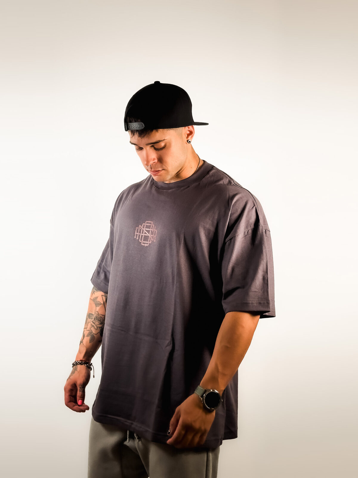 Remera Oversized - Identity - Plomo